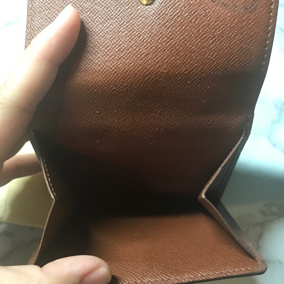 ✨Louis Vuitton Monogrammed Women’s Wallet✨ - Picture 2 of 8